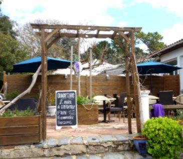 Residence Fleur Des Pins - Gites & Chambres D'Hotes Saint-Georges-d'Oleron Bagian luar foto