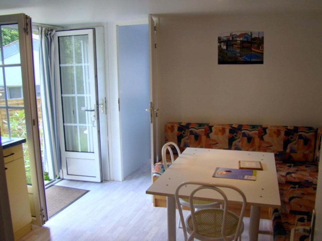 Residence Fleur Des Pins - Gites & Chambres D'Hotes Saint-Georges-d'Oleron Bagian luar foto